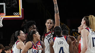 Die US-Basketballerinnen jubeln auch in Tokio