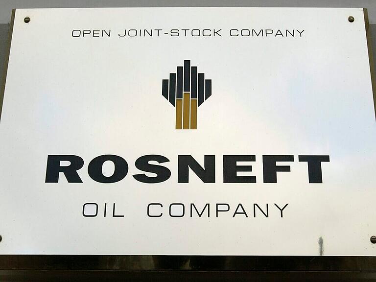 Der russische Ölkonzern Rosneft hat die von der deutschen Regierung beschlossene Treuhandverwaltung seiner deutschen Tochterfirmen als illegal kritisiert. (Archivbild)